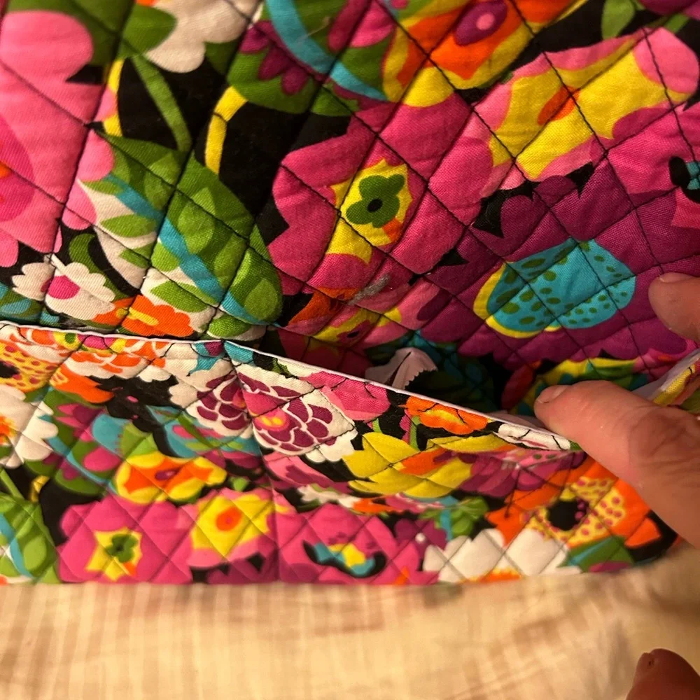 Vera Bradley “va va bloom” floral messenger baby bag large.  Great deal - Picture 10 of 12
